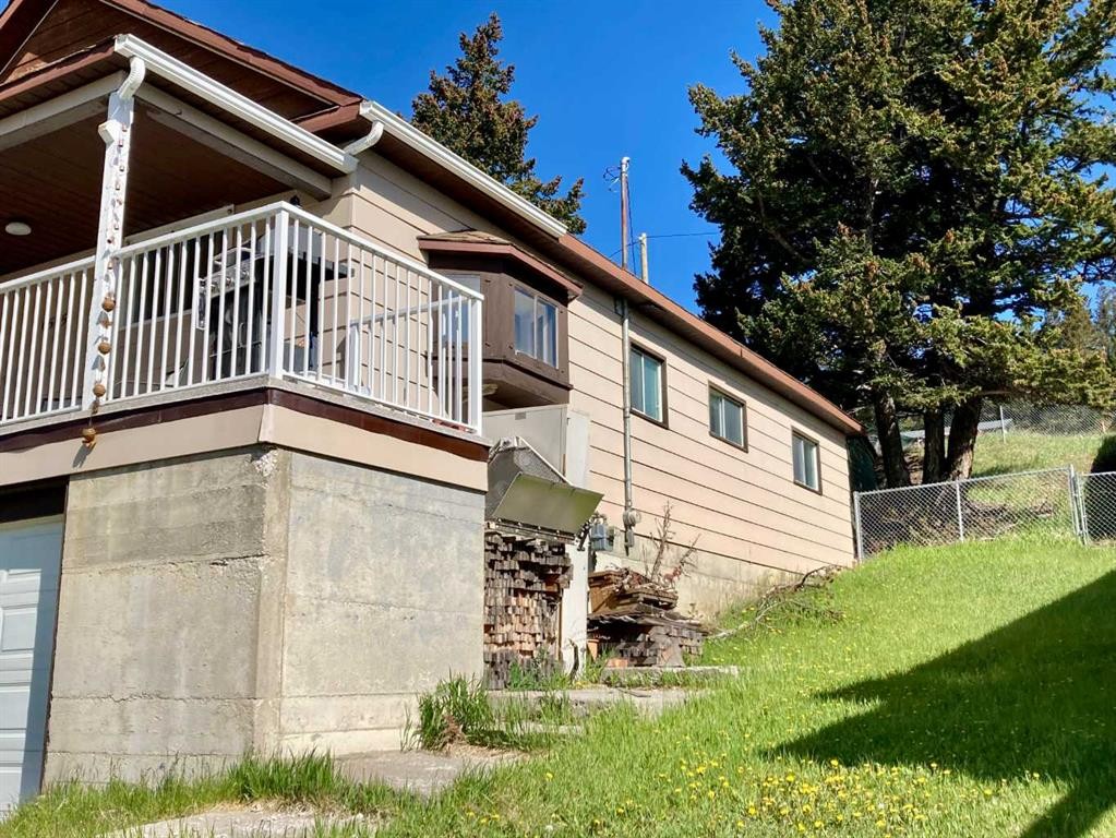 6525 21 Avenue, Coleman, AB - Outdoor