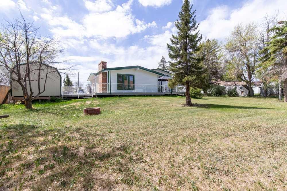 67 E 200 S, Raymond, AB - Outdoor
