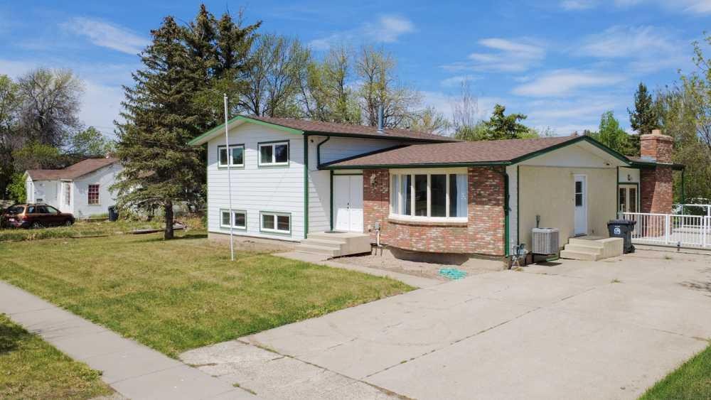 67 E 200 S, Raymond, AB - Outdoor