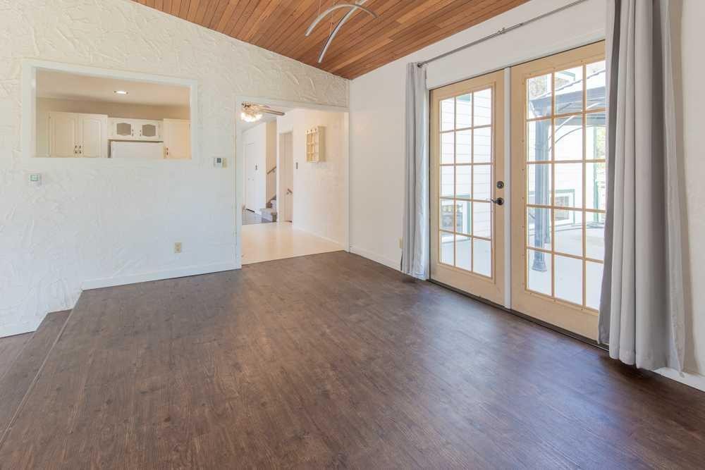 67 E 200 S, Raymond, AB - Indoor Photo Showing Other Room
