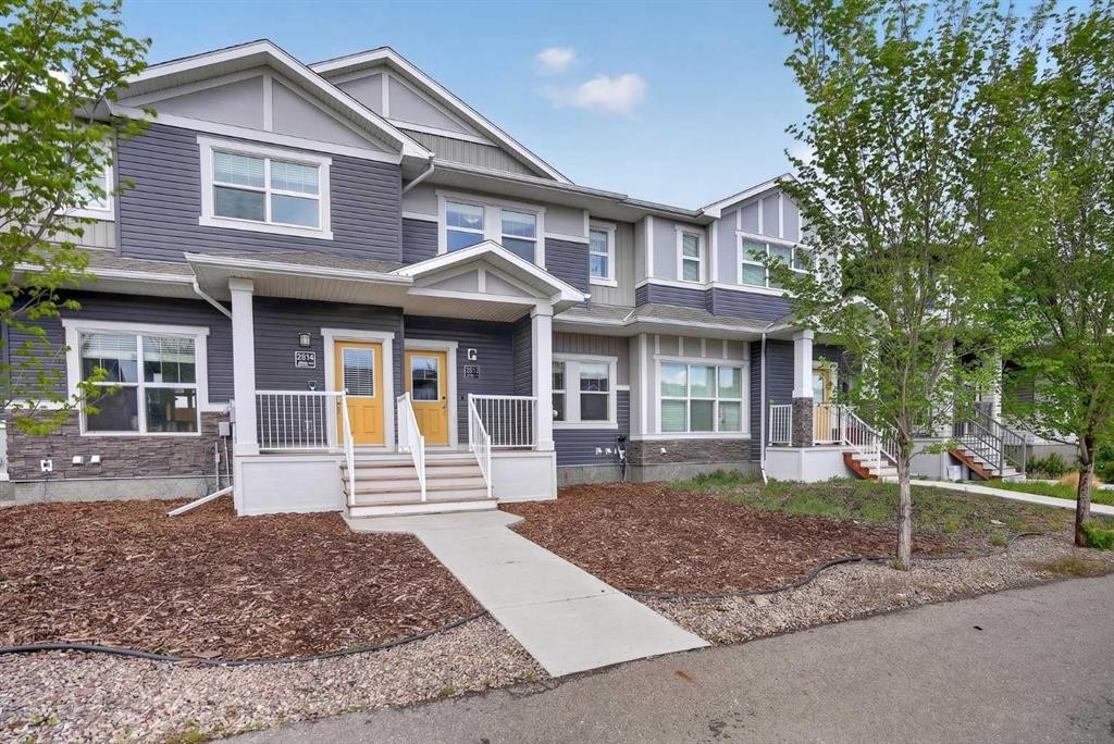 2812 47 Street South, Lethbridge, AB - Outdoor With Facade