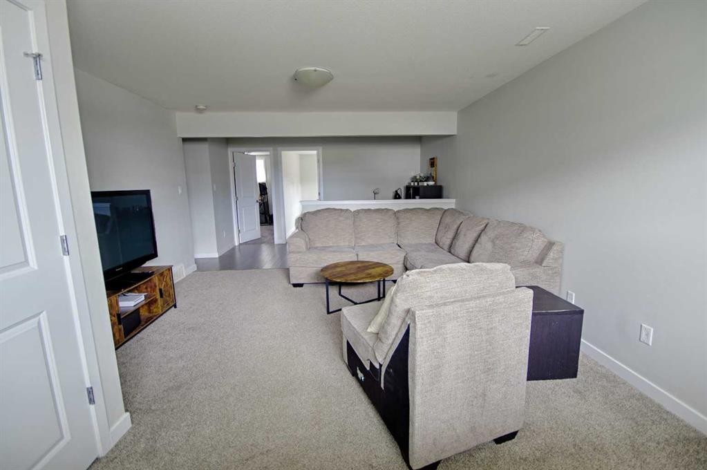 643 Moonlight Lane West, Lethbridge, AB - Indoor