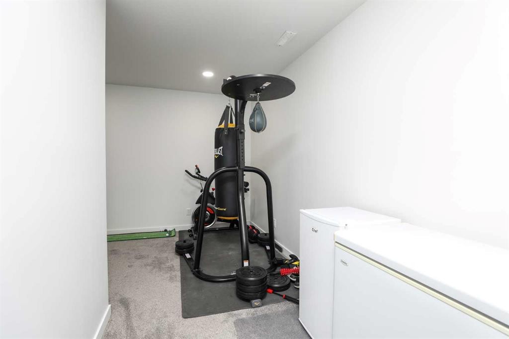 1508-210 Firelight Way West, Lethbridge, AB - Indoor