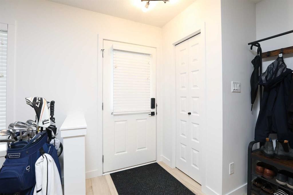 1508-210 Firelight Way West, Lethbridge, AB - Indoor Photo Showing Other Room