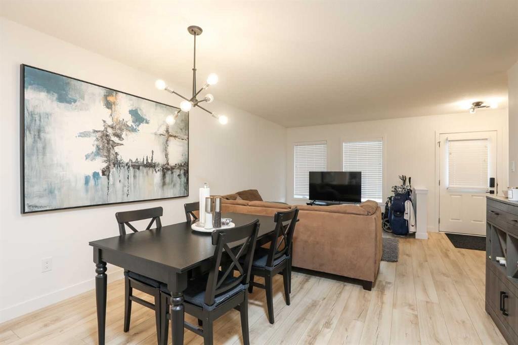 1508-210 Firelight Way West, Lethbridge, AB - Indoor Photo Showing Dining Room
