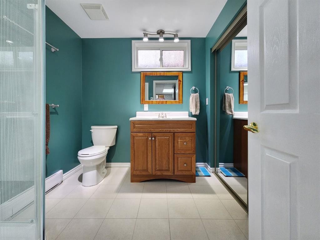 18 Willow Road, Claresholm, AB - Indoor Photo Showing Bathroom