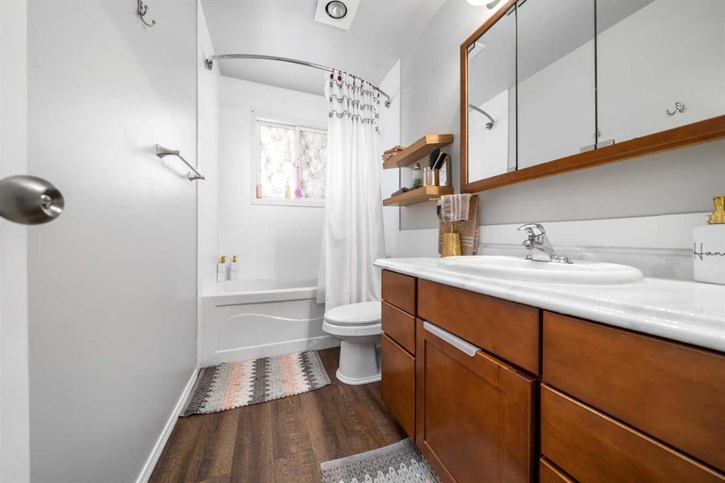 4734 60 Avenue, Taber, AB - Indoor Photo Showing Bathroom