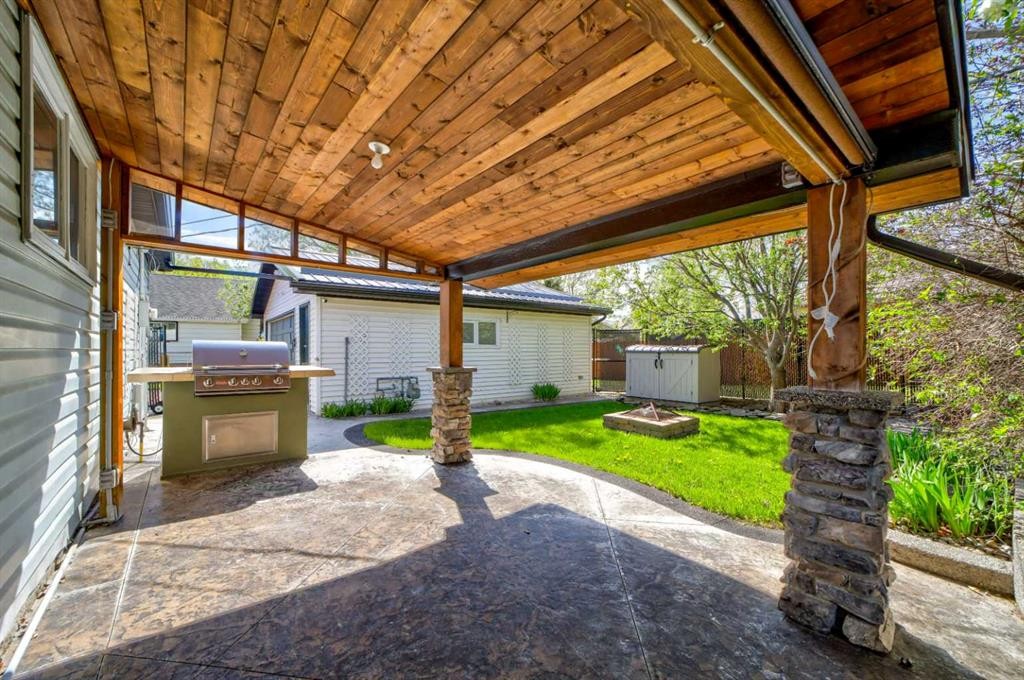 2401 210 Street, Bellevue, AB - Outdoor With Deck Patio Veranda With Exterior