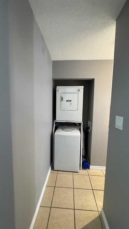 617-5 Berkeley Place West, Lethbridge, AB - Indoor Photo Showing Laundry Room