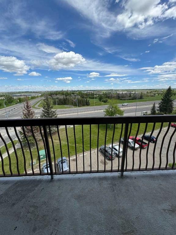 617-5 Berkeley Place West, Lethbridge, AB - Outdoor With Balcony With View