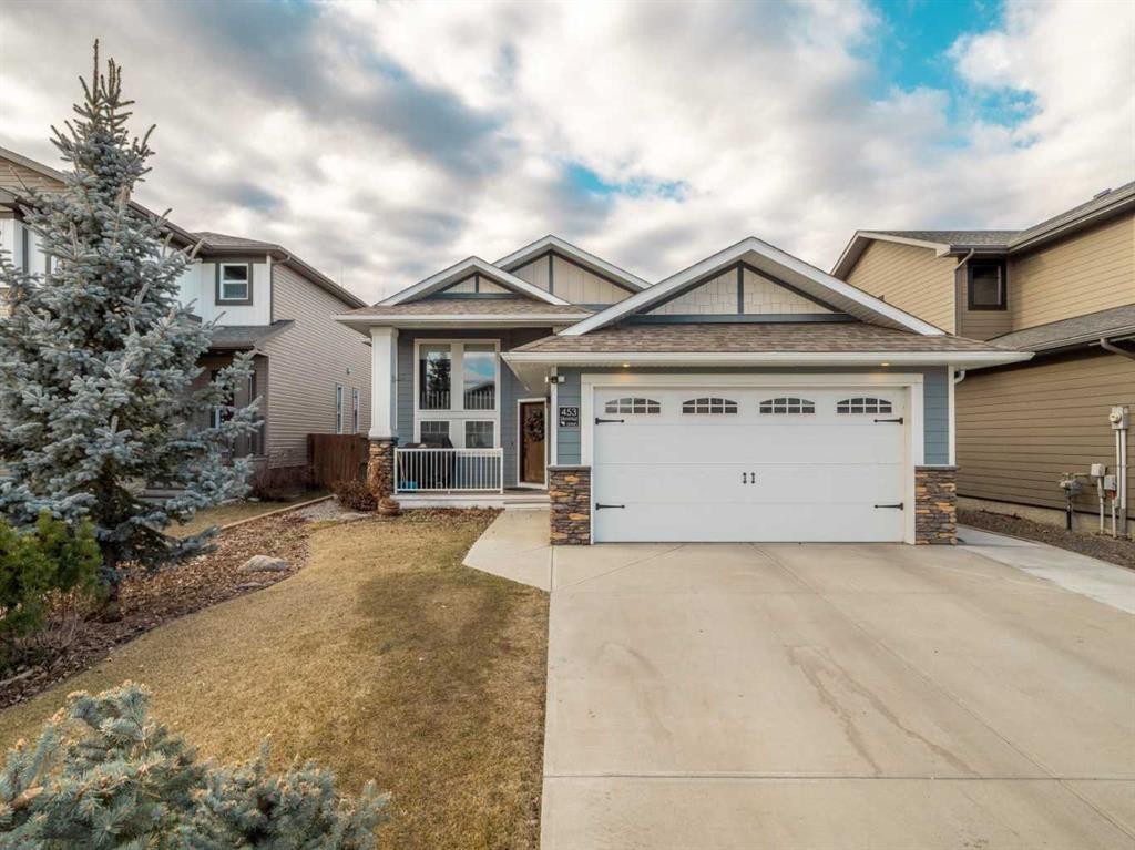 453 Westgate Crescent, Coaldale, AB - Outdoor With Facade