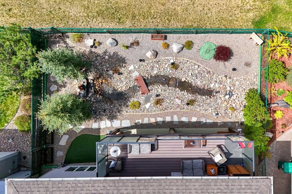 605 Sunridge Crescent West, Lethbridge, AB - Outdoor