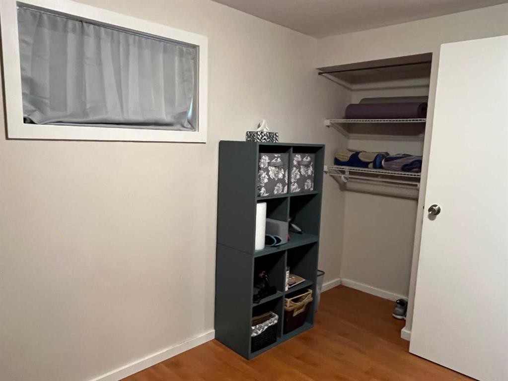 235S 50 West, Raymond, AB - Indoor Photo Showing Other Room