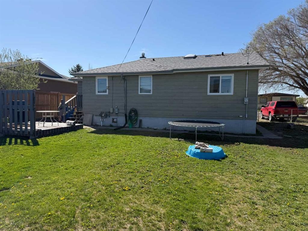 5025 41 Avenue, Taber, AB - Outdoor