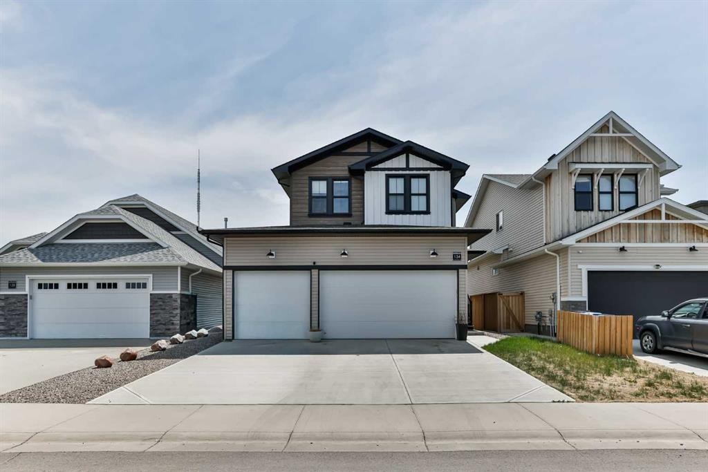 134 Greywolf Road North, Lethbridge, AB - Outdoor