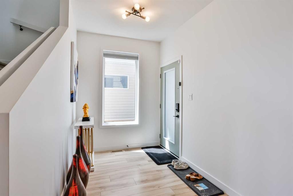 134 Greywolf Road North, Lethbridge, AB - Indoor Photo Showing Bedroom