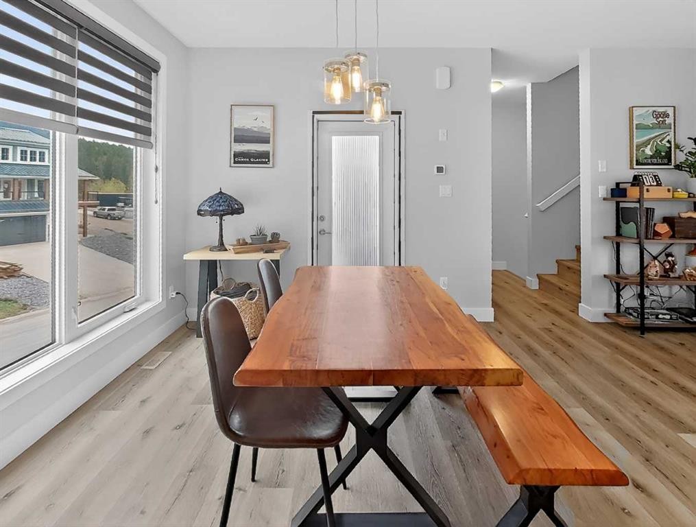 209 Southmore Place, Blairmore, AB - Indoor Photo Showing Dining Room
