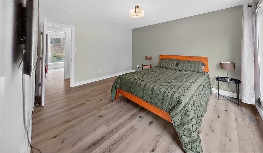 209 Southmore Place, Blairmore, AB - Indoor Photo Showing Bedroom