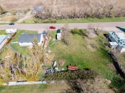 827 2 Street EASTCardston, AB T0K 0K0