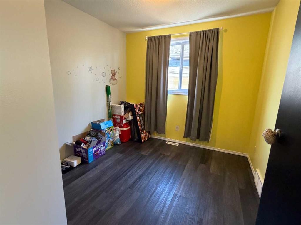 5214 45 Avenue, Taber, AB - Indoor Photo Showing Other Room