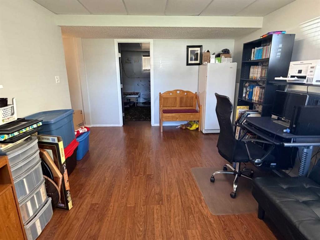 5214 45 Avenue, Taber, AB - Indoor Photo Showing Office