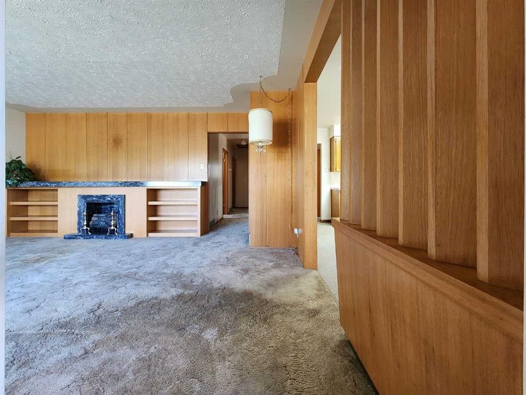 1405 13 Avenue North, Lethbridge, AB - Indoor Photo Showing Other Room