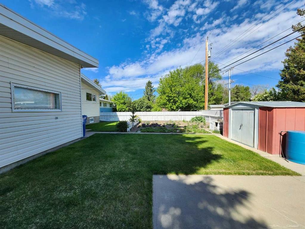 1405 13 Avenue North, Lethbridge, AB - Outdoor