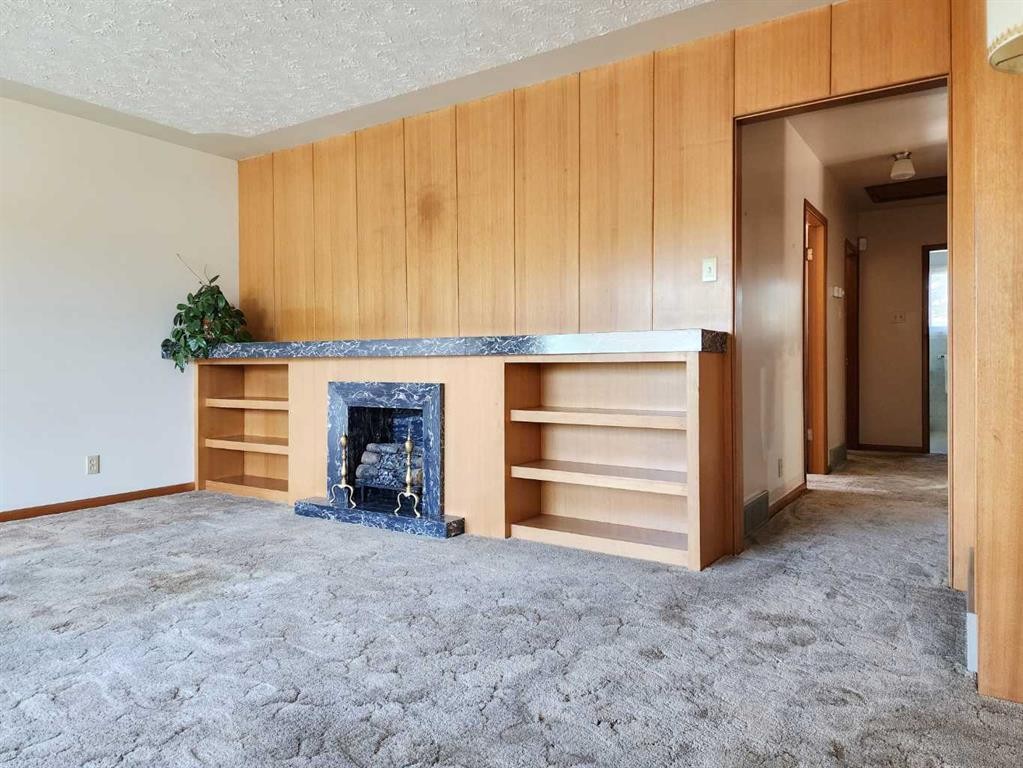 1405 13 Avenue North, Lethbridge, AB - Indoor Photo Showing Other Room