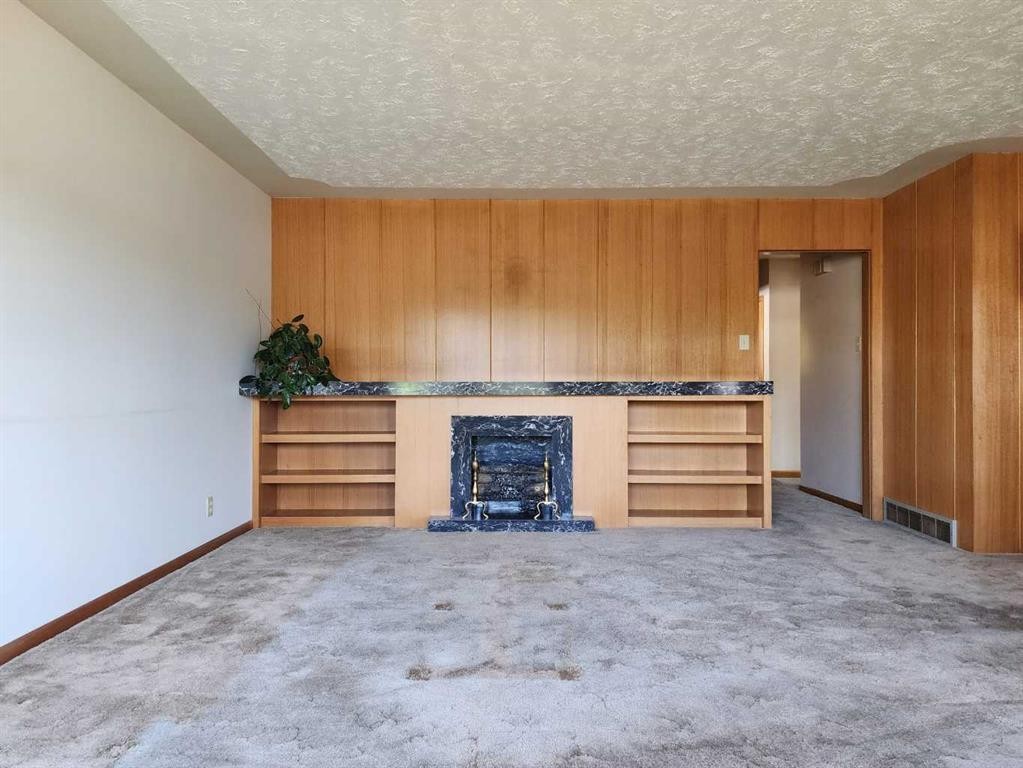 1405 13 Avenue North, Lethbridge, AB - Indoor Photo Showing Other Room