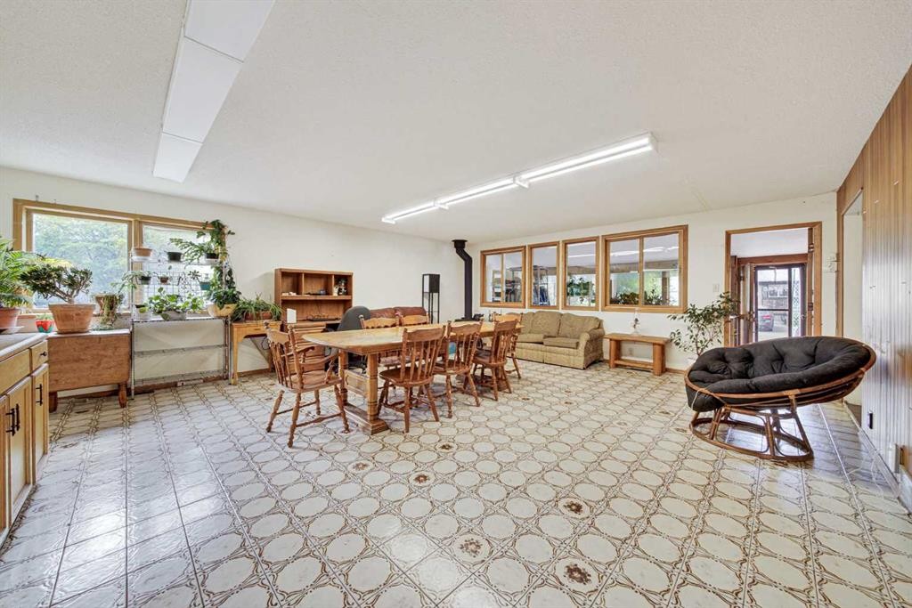 12145 21Ave, Blairmore, AB - Indoor