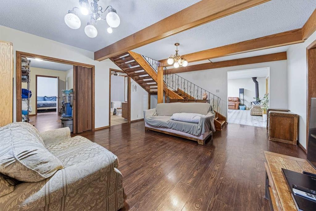 12145 21Ave, Blairmore, AB - Indoor