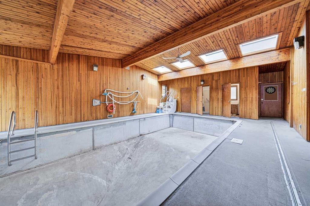 12145 21Ave, Blairmore, AB - Indoor