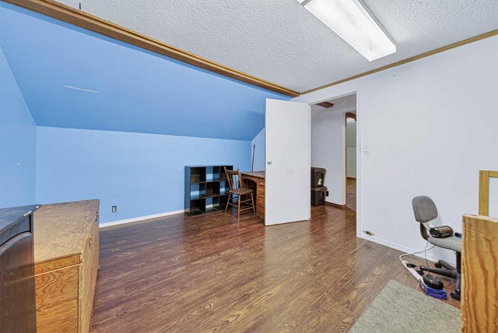 12145 21Ave, Blairmore, AB - Indoor