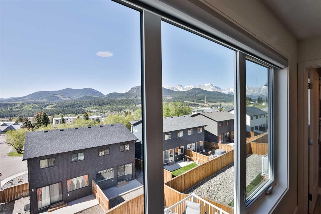 8618 25 Avenue, Coleman, AB - Photo Showing Other Room