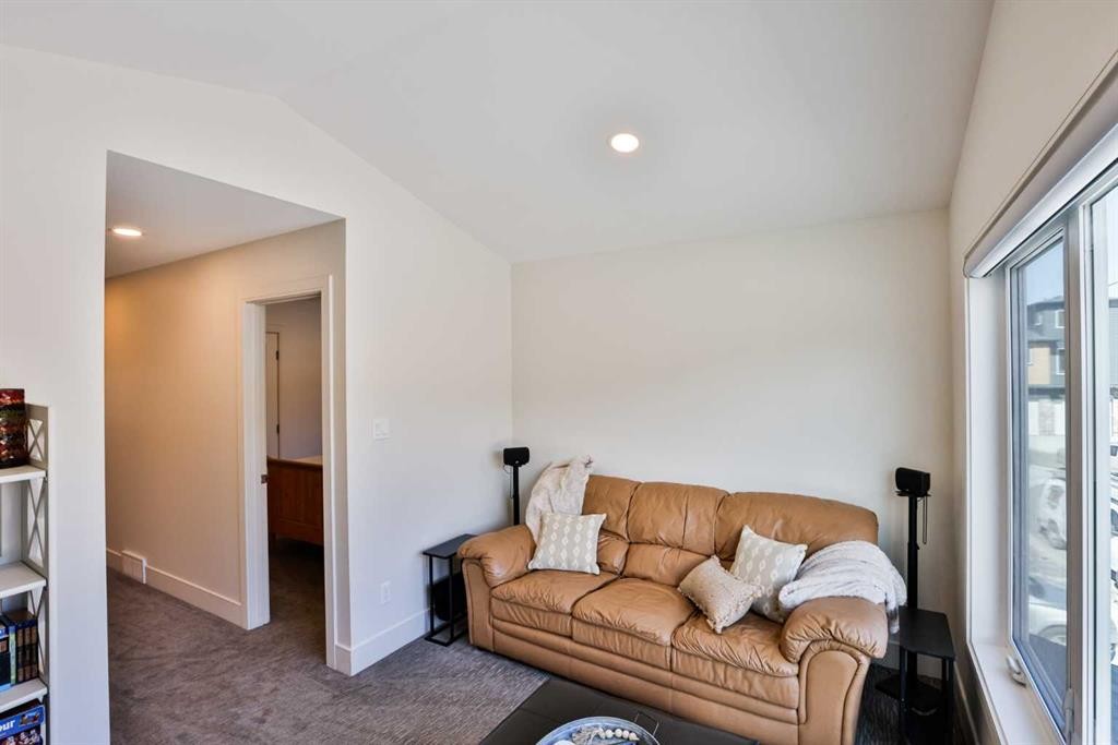 8618 25 Avenue, Coleman, AB - Indoor Photo Showing Other Room