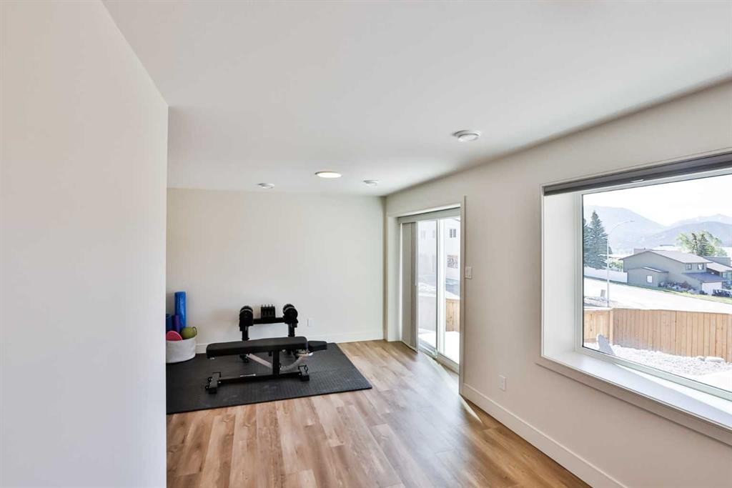 8618 25 Avenue, Coleman, AB - Indoor Photo Showing Other Room