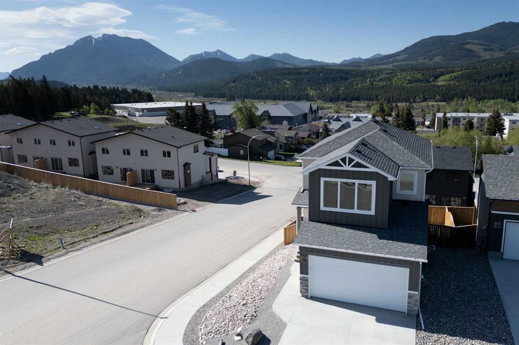 8618 25 Avenue, Coleman, AB - Outdoor
