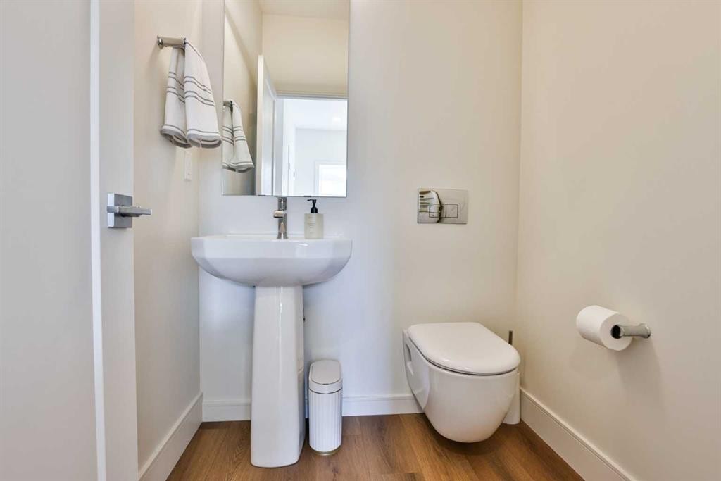 8618 25 Avenue, Coleman, AB - Indoor Photo Showing Bathroom
