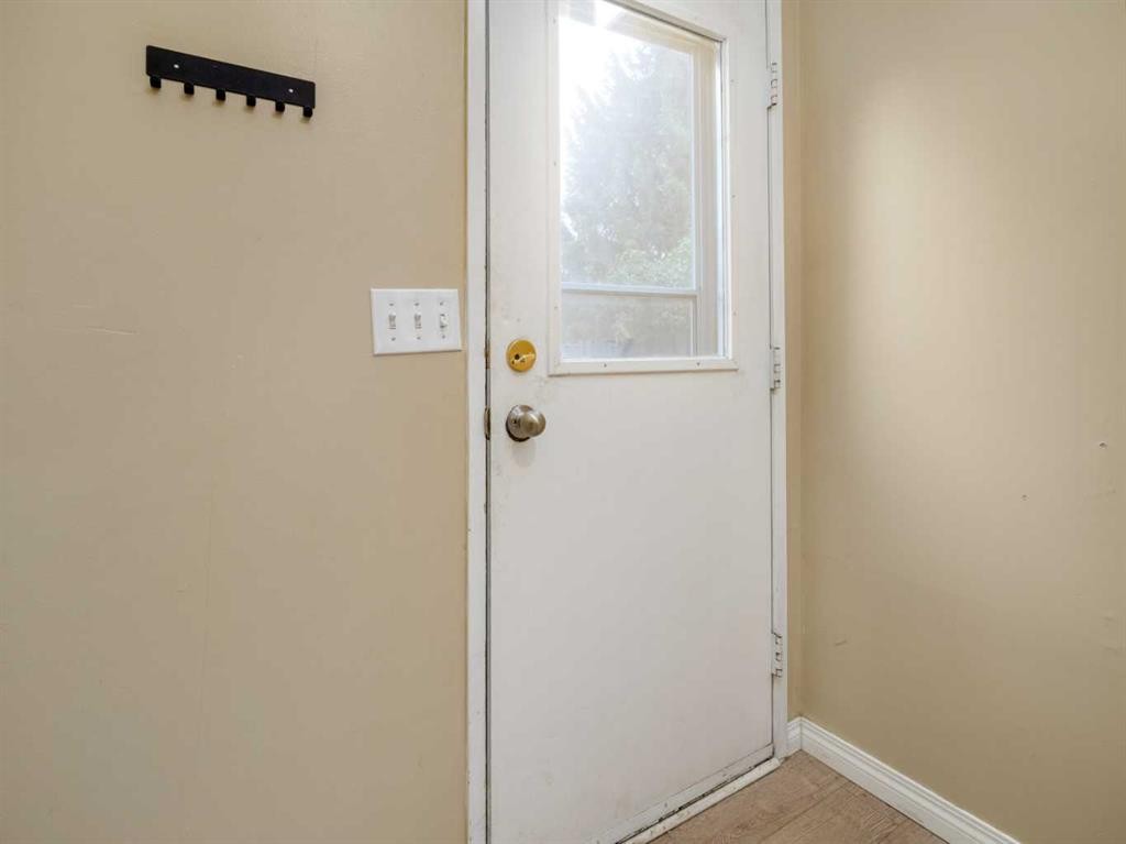 1-269 Laval Boulevard West, Lethbridge, AB - Indoor Photo Showing Other Room