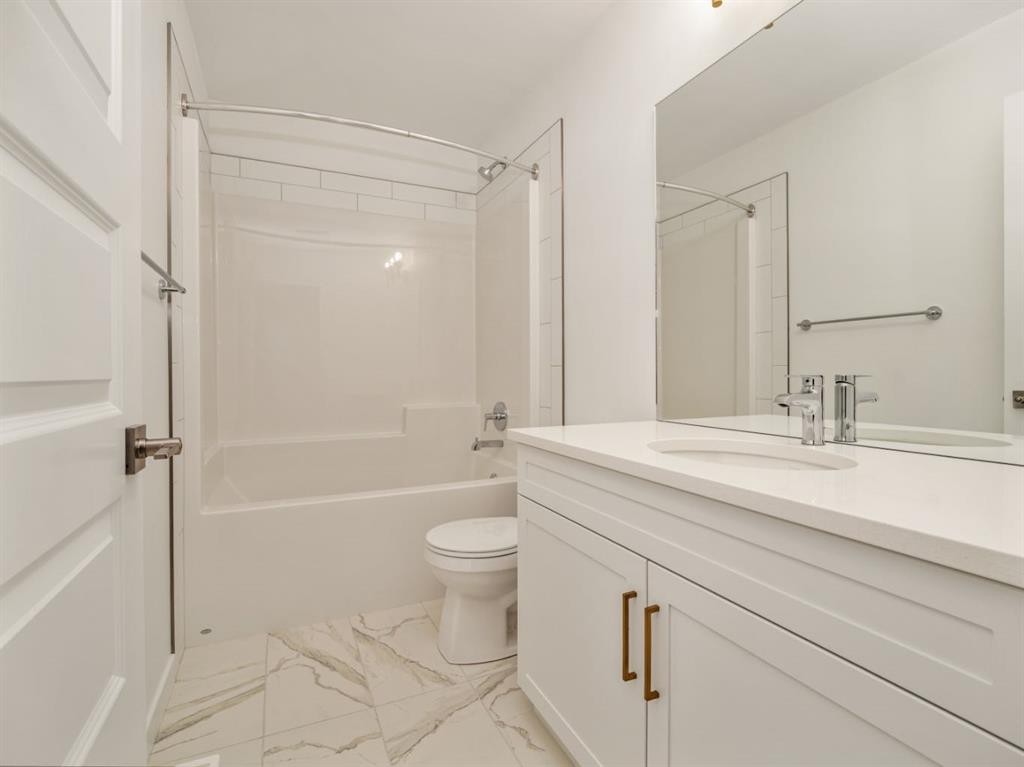 166 Caribou Bend North, Lethbridge, AB