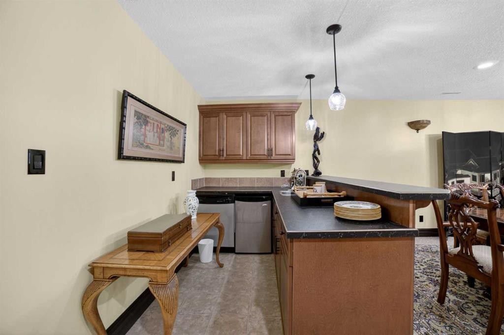 135 Garrison Drive, Fort Macleod, AB - Indoor Photo Showing Kitchen