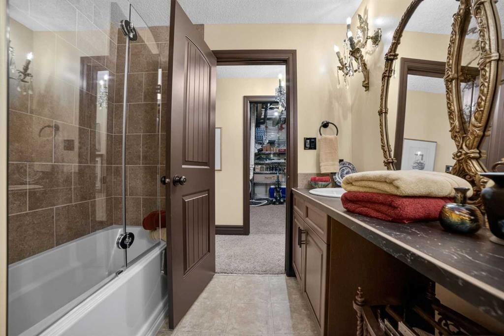 135 Garrison Drive, Fort Macleod, AB - Indoor Photo Showing Bathroom