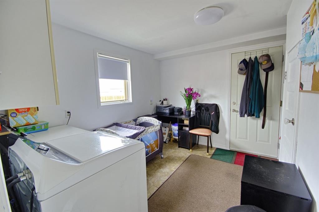 5109 44 Ave, Taber, AB - Indoor