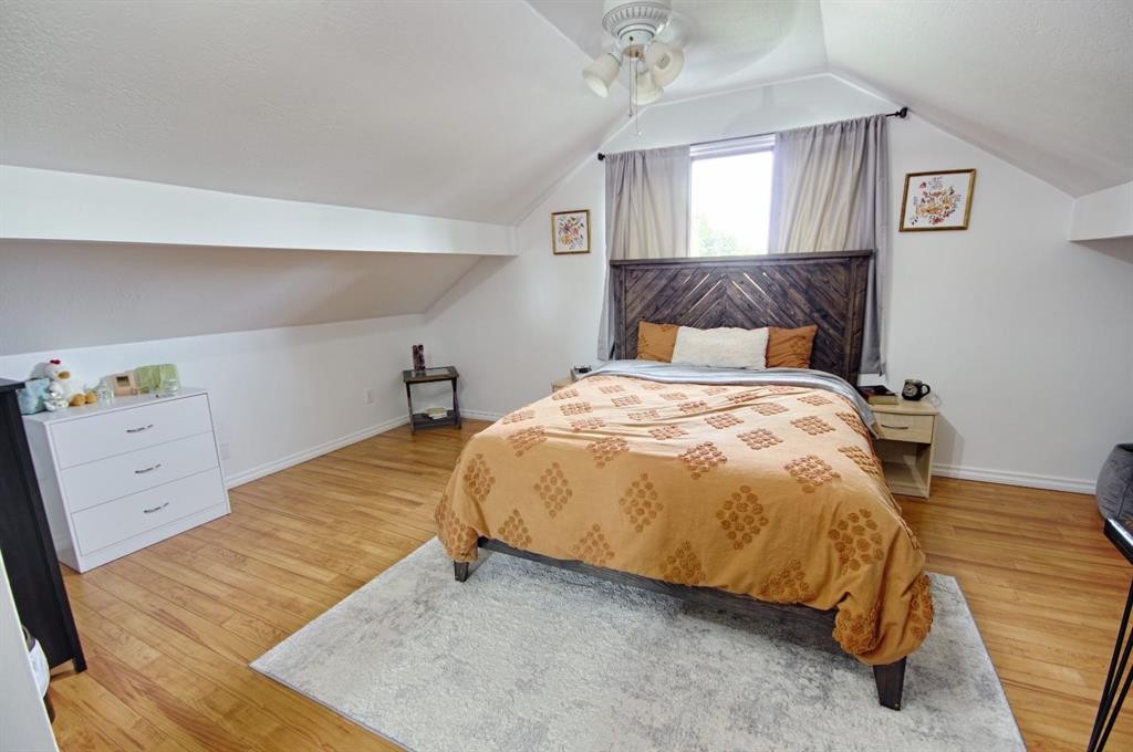 5109 44 Ave, Taber, AB - Indoor Photo Showing Bedroom