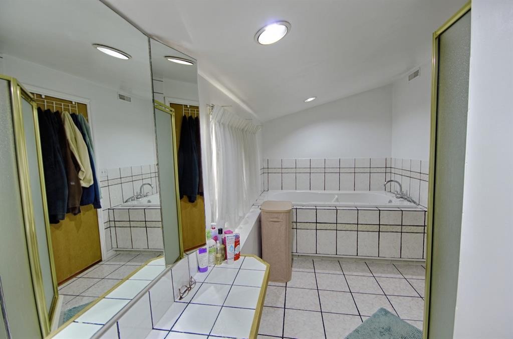 5109 44 Ave, Taber, AB - Indoor