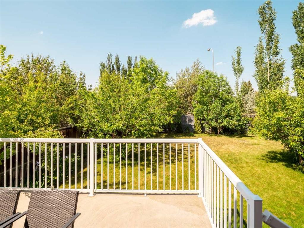 827 Kodiak Bay North, Lethbridge, AB - Outdoor With Deck Patio Veranda