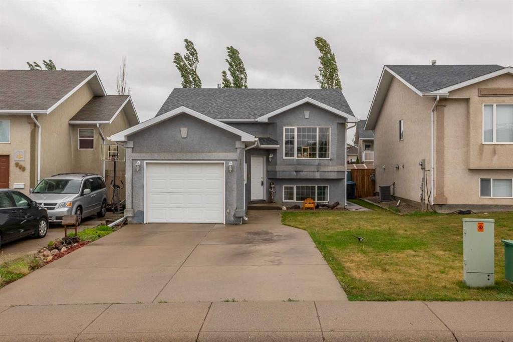 781 Red Crow Boulevard West, Lethbridge, AB