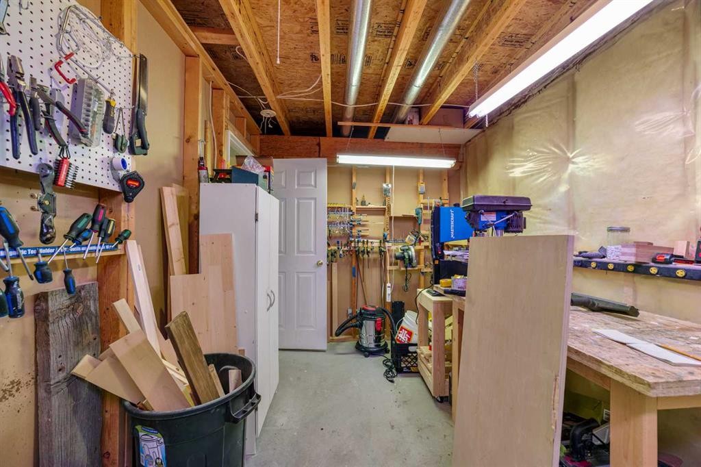 781 Red Crow Boulevard West, Lethbridge, AB