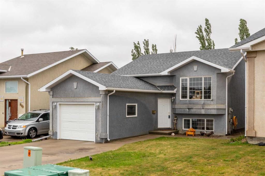 781 Red Crow Boulevard West, Lethbridge, AB