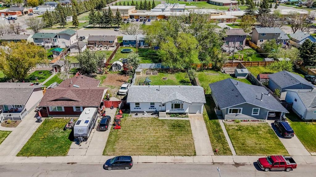 135 N 250 W, Raymond, AB - Outdoor With View